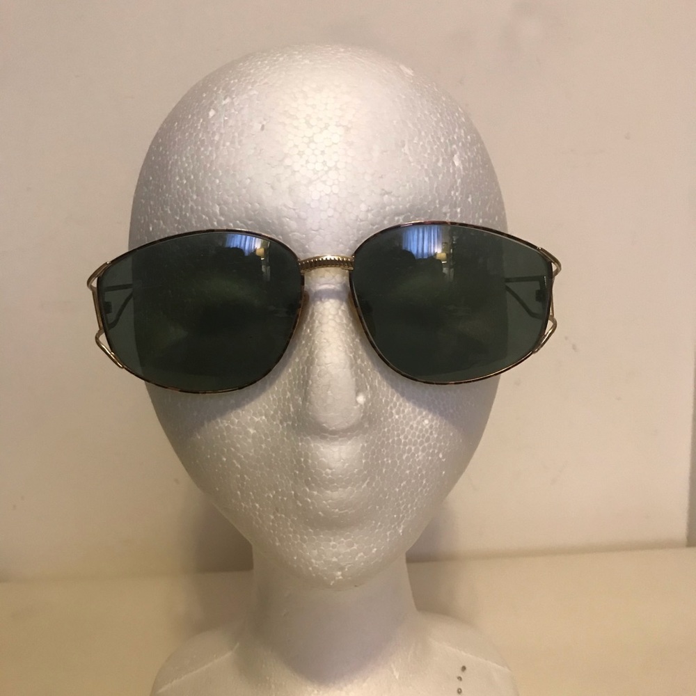 💯% Authentic Yves Saint Laurent Sunglasses
